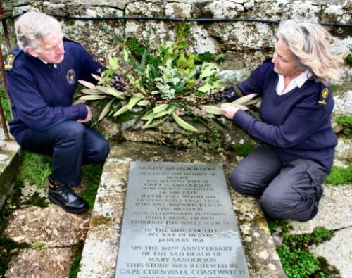 Mary Sennens Grave Jan 2012